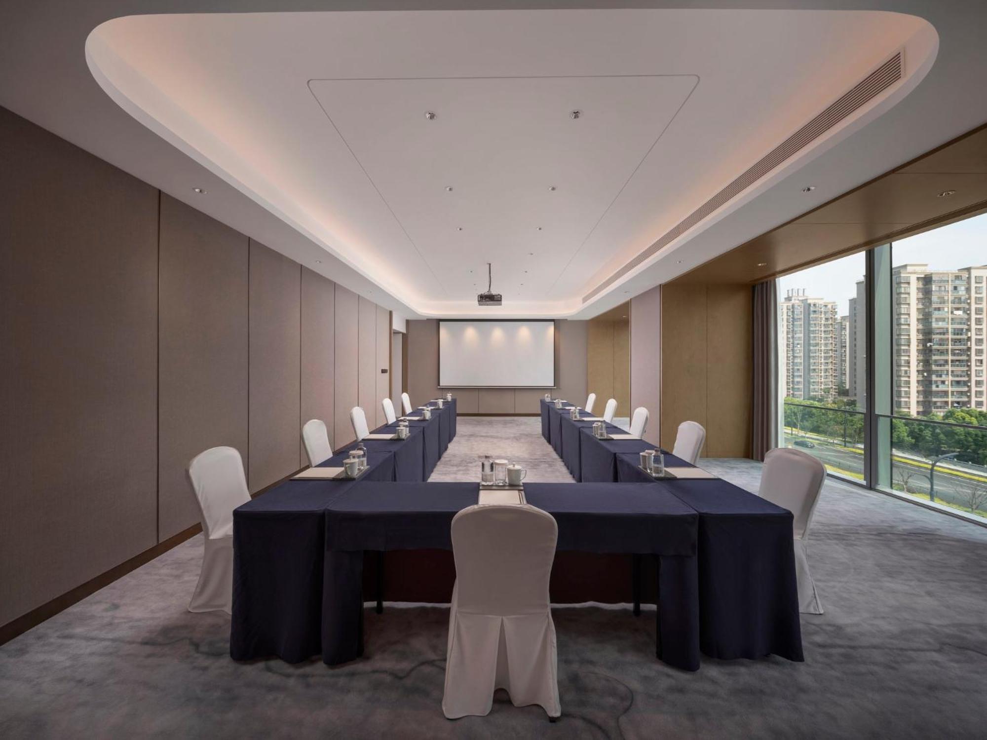 Crowne Plaza Hangzhou Linping By Ihg Exterior photo